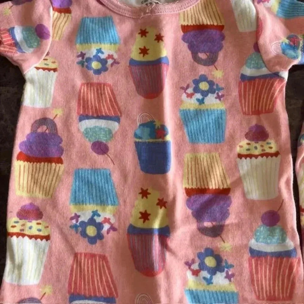 Carter's Toddler Girl Pajama Set (Size 12M) Pink with cupcake prints